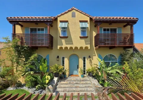 4537 St Elmo
