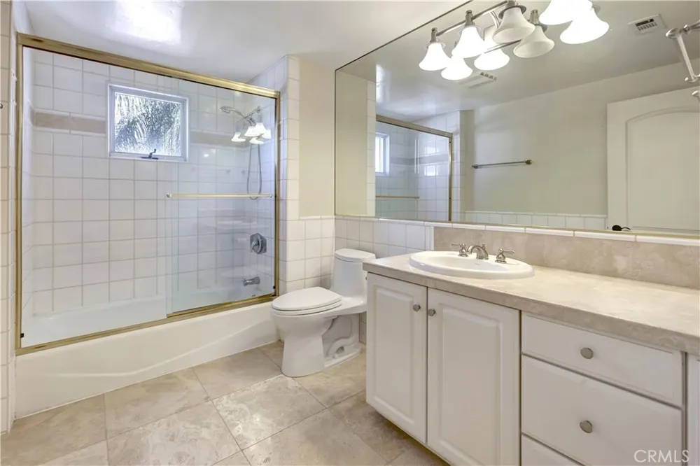 10762 Center Drive Villa Park, CA 92861