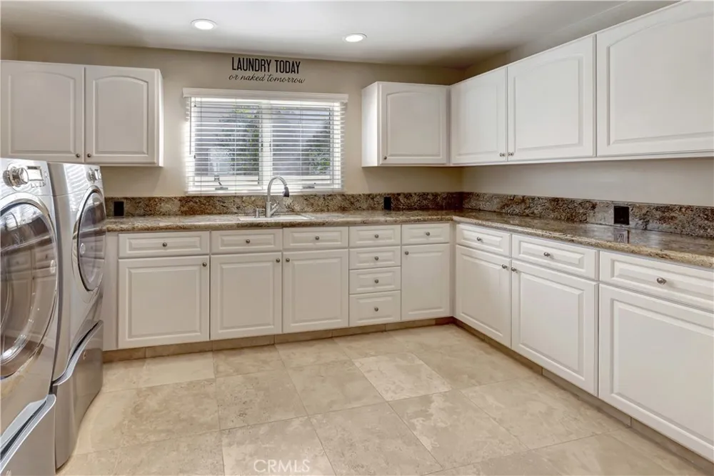10762 Center Drive Villa Park, CA 92861