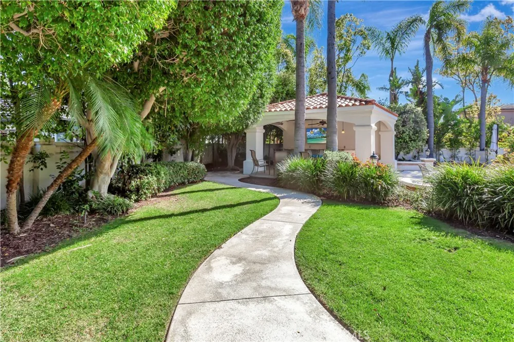 10762 Center Drive Villa Park, CA 92861