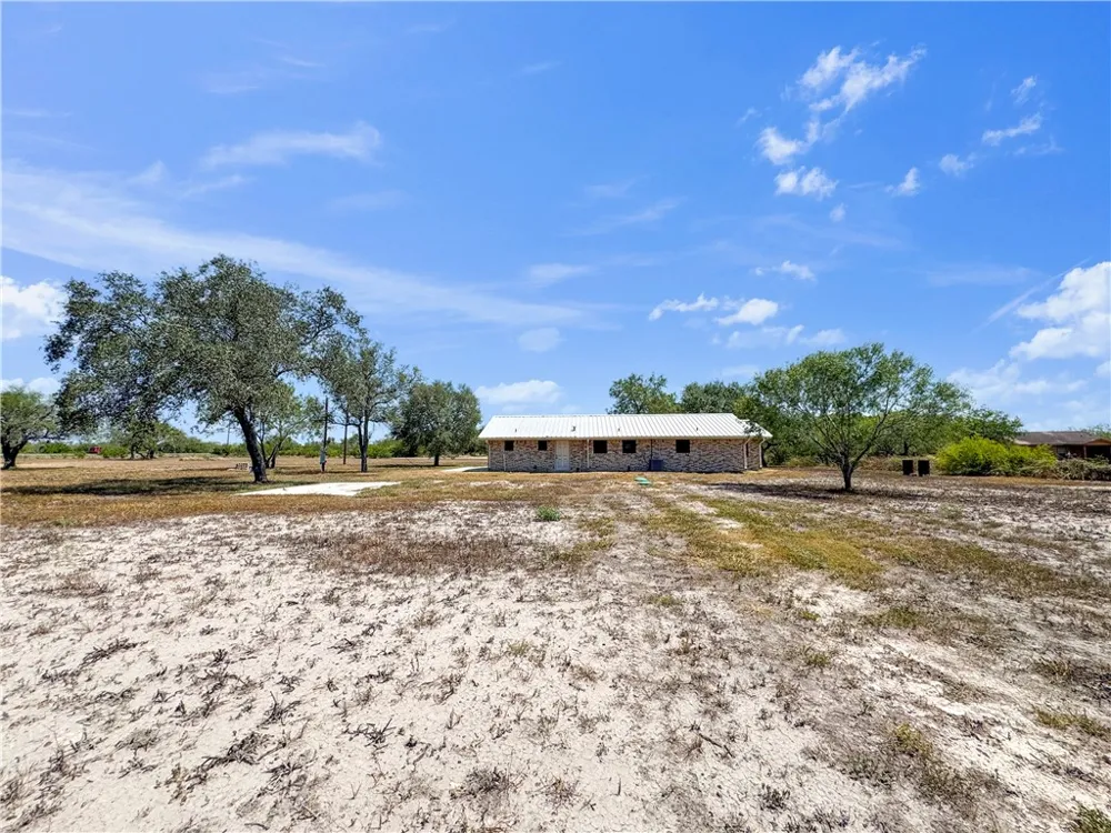 130 County Road 3211 Orange Grove, TX 78372