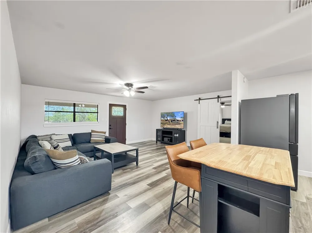 130 County Road 3211 Orange Grove, TX 78372