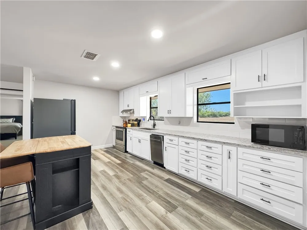 130 County Road 3211 Orange Grove, TX 78372