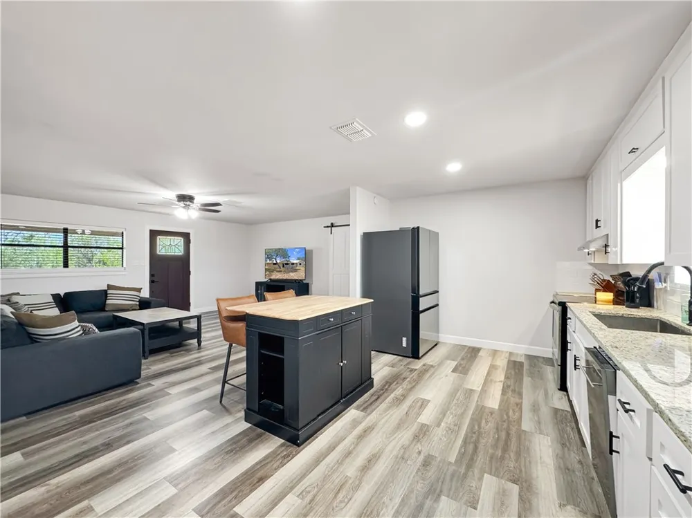130 County Road 3211 Orange Grove, TX 78372