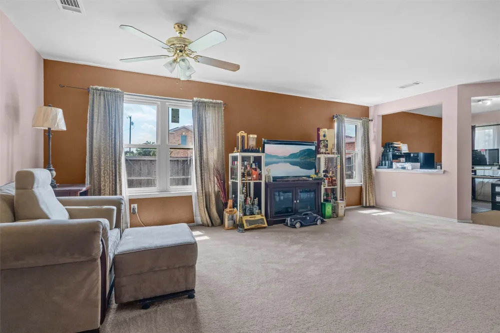 424 Summer Tree Drive Hutchins, TX 75141