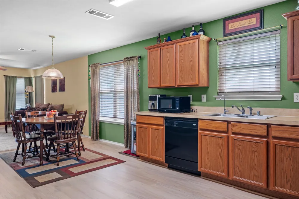 424 Summer Tree Drive Hutchins, TX 75141