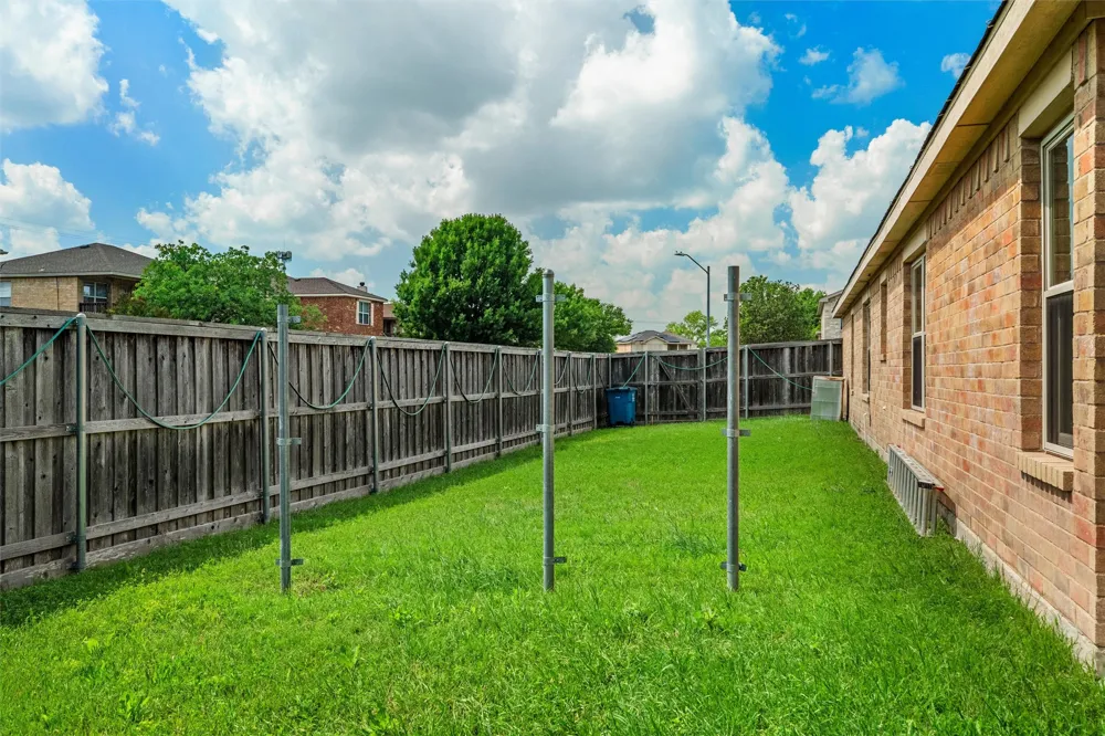 424 Summer Tree Drive Hutchins, TX 75141