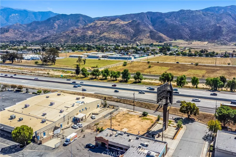 579 W Livingston Banning, CA 92220