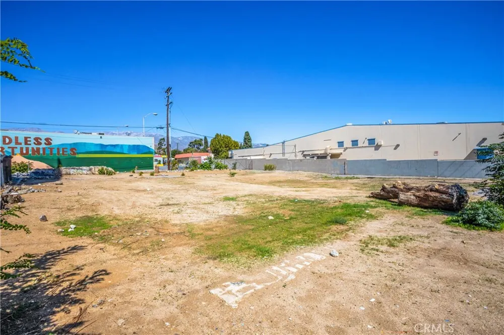 579 W Livingston Banning, CA 92220