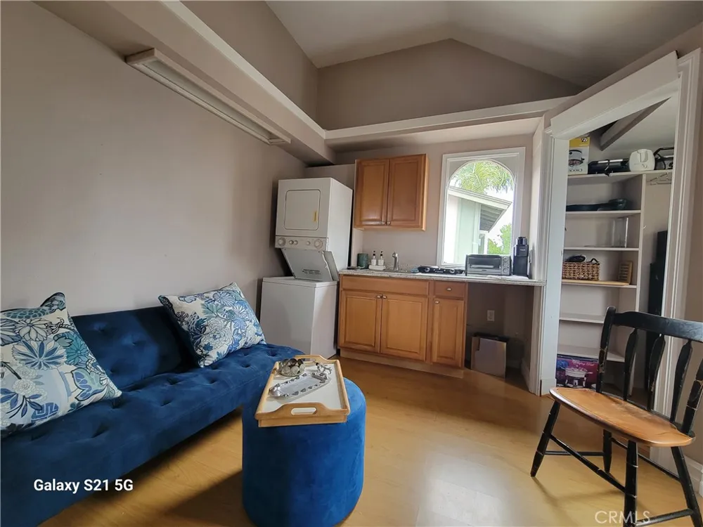 21171 Lochlea Lane Huntington Beach, CA 92646