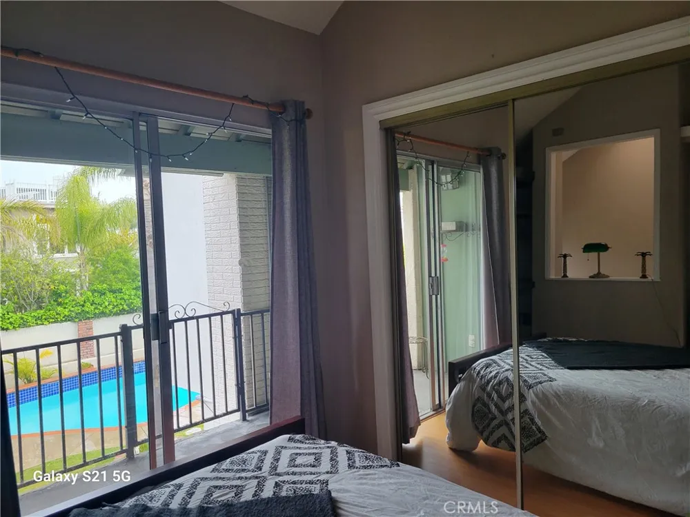 21171 Lochlea Lane Huntington Beach, CA 92646