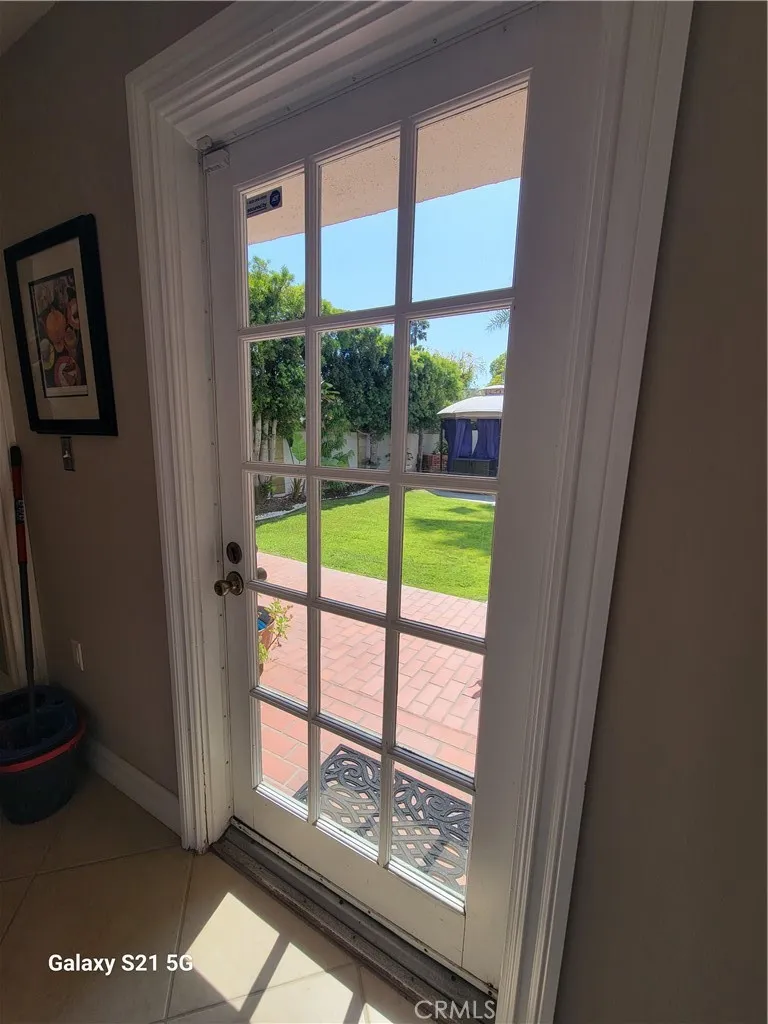 21171 Lochlea Lane Huntington Beach, CA 92646