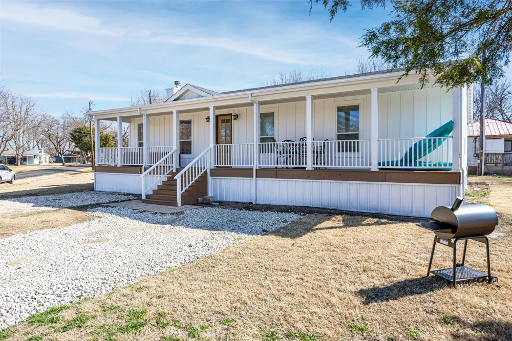 7407 County Road 964 Nevada, TX 75173