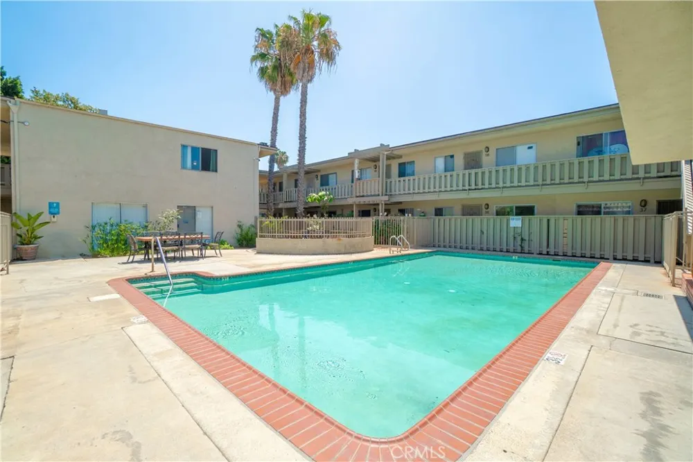 3325 Santa Fe Avenue #110 Long Beach, CA 90810