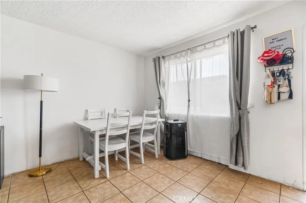 3325 Santa Fe Avenue #110 Long Beach, CA 90810