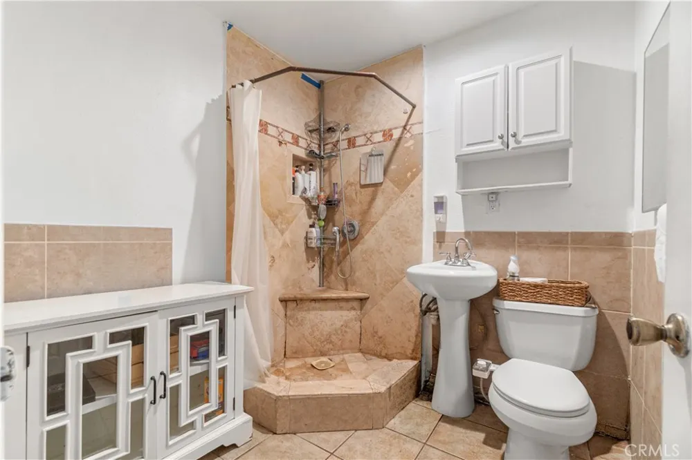 3325 Santa Fe Avenue #110 Long Beach, CA 90810