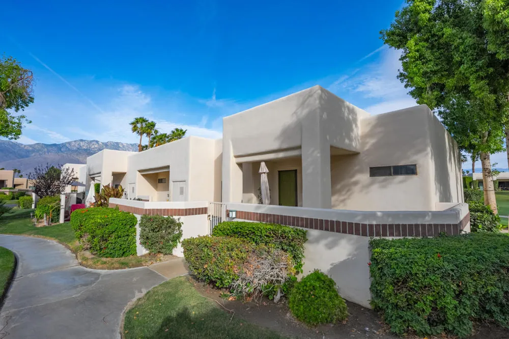 67242 Cumbres Court Cathedral City, CA 92234