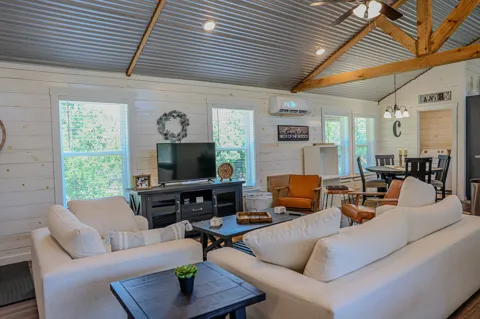 180 Wooded Crest