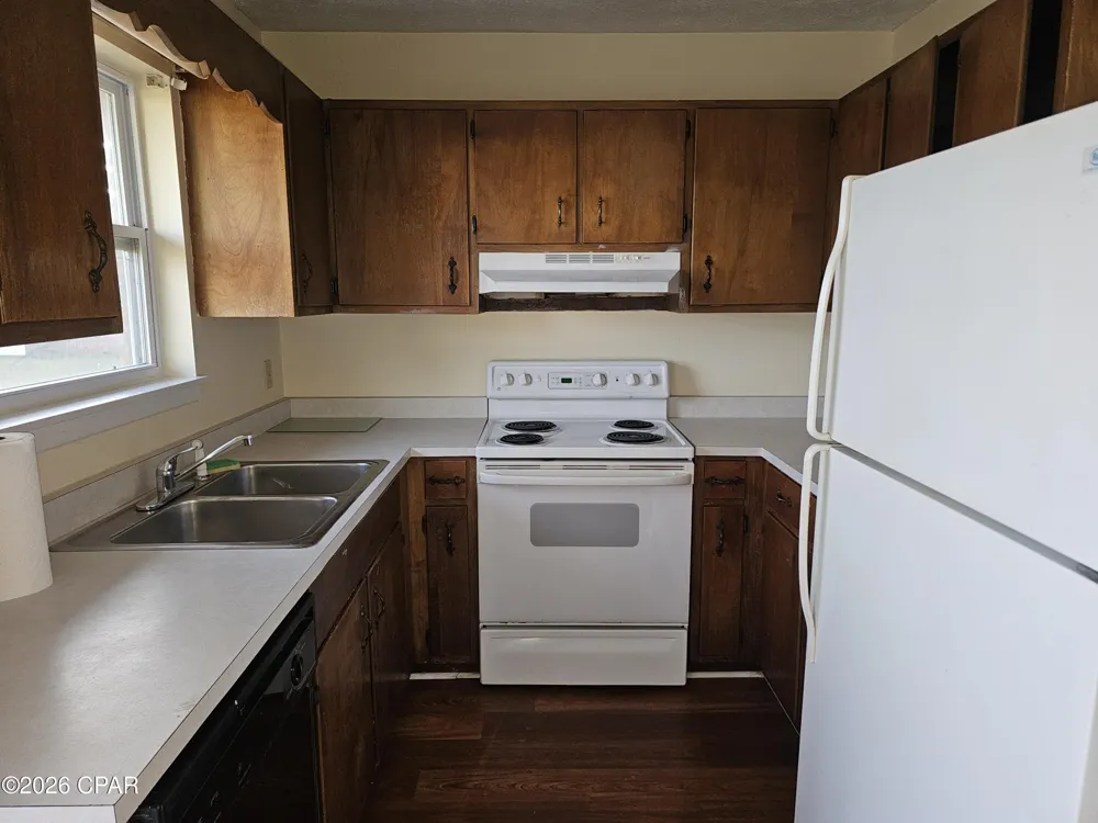 3734 Transmitter Road #R Panama City, FL 32404
