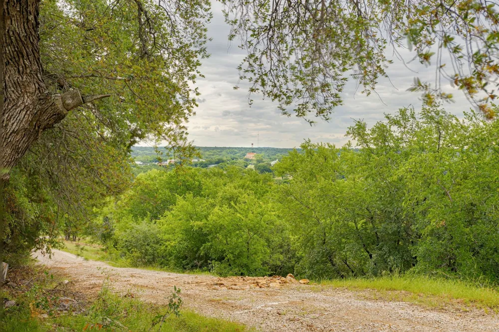 400 S 10th Avenue Palo Pinto, TX 76472