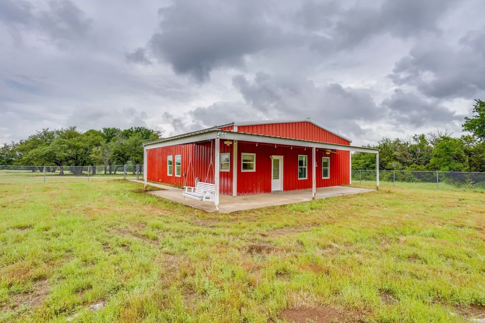 400 S 10th Avenue Palo Pinto, TX 76472