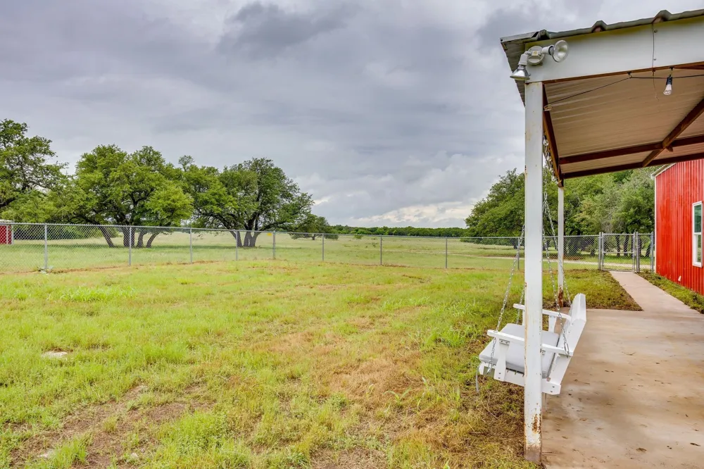 400 S 10th Avenue Palo Pinto, TX 76472