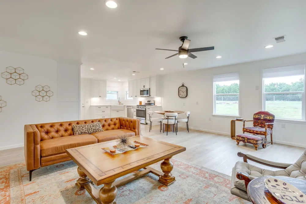 400 S 10th Avenue Palo Pinto, TX 76472