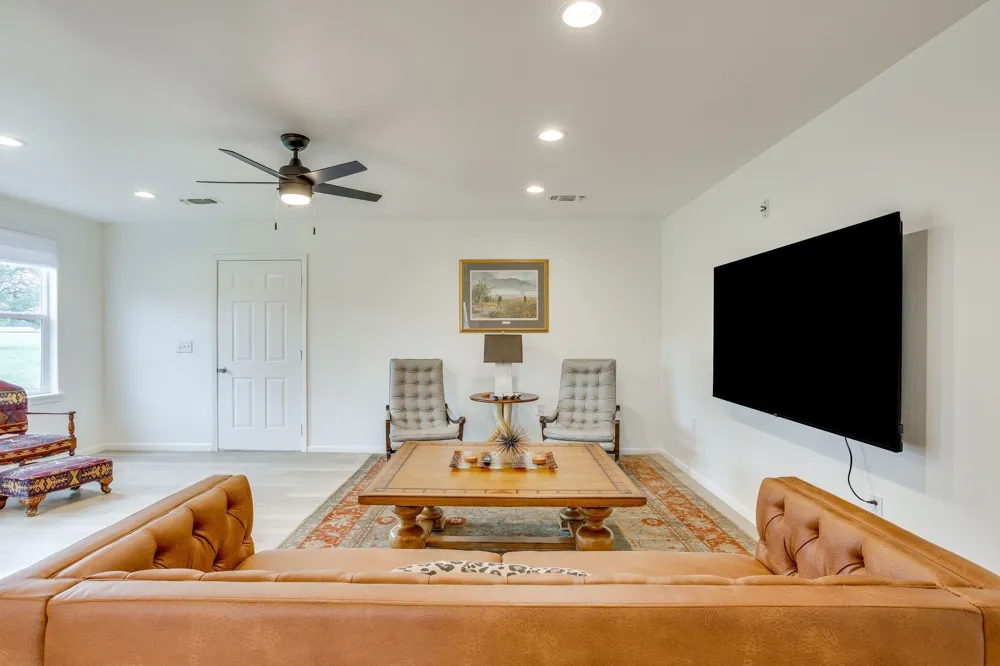 400 S 10th Avenue Palo Pinto, TX 76472