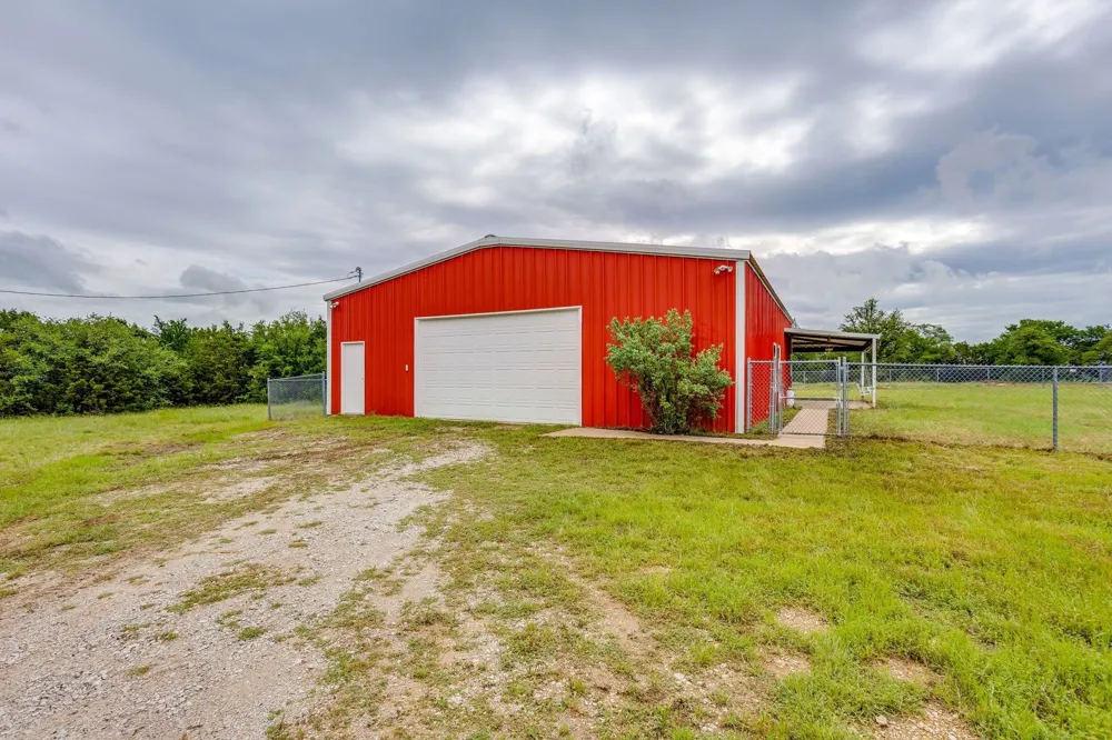 400 S 10th Avenue Palo Pinto, TX 76472