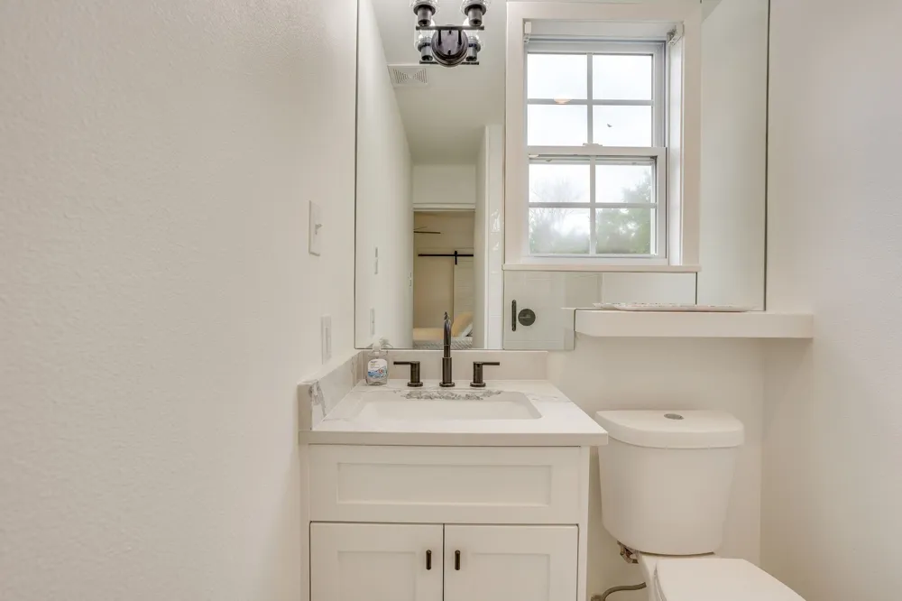 400 S 10th Avenue Palo Pinto, TX 76472