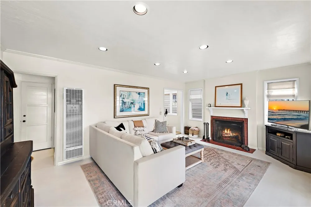 283 Fairview Street Laguna Beach, CA 92651