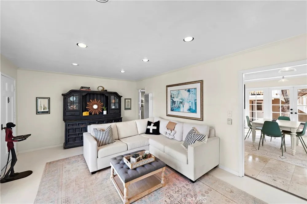 283 Fairview Street Laguna Beach, CA 92651