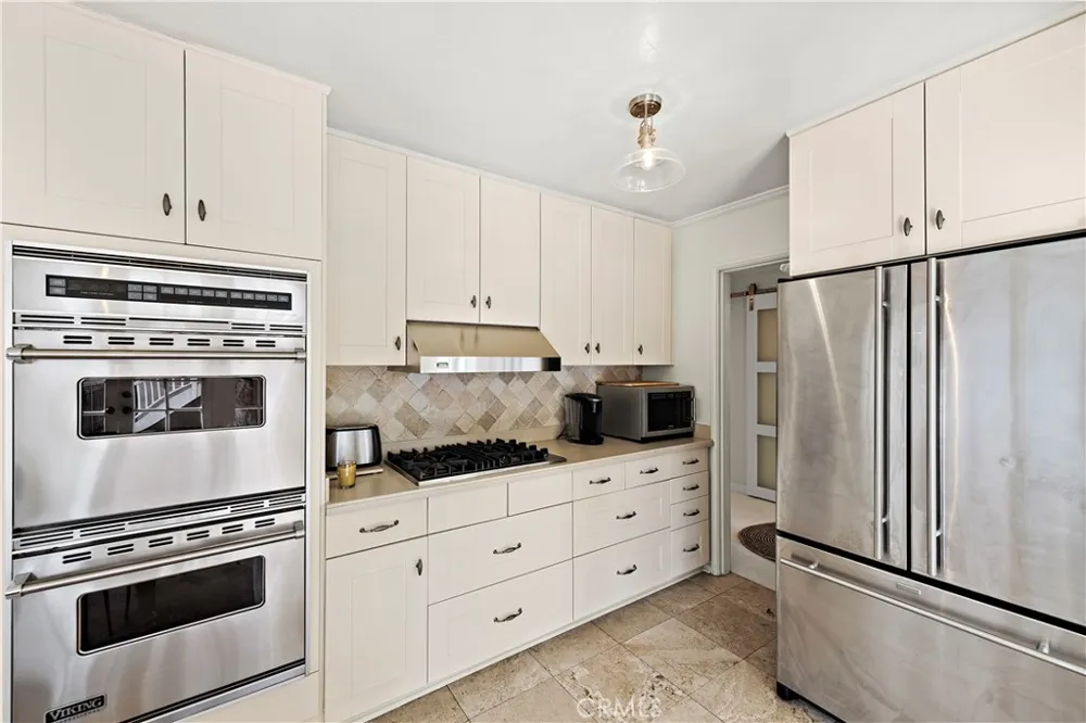 283 Fairview Street Laguna Beach, CA 92651