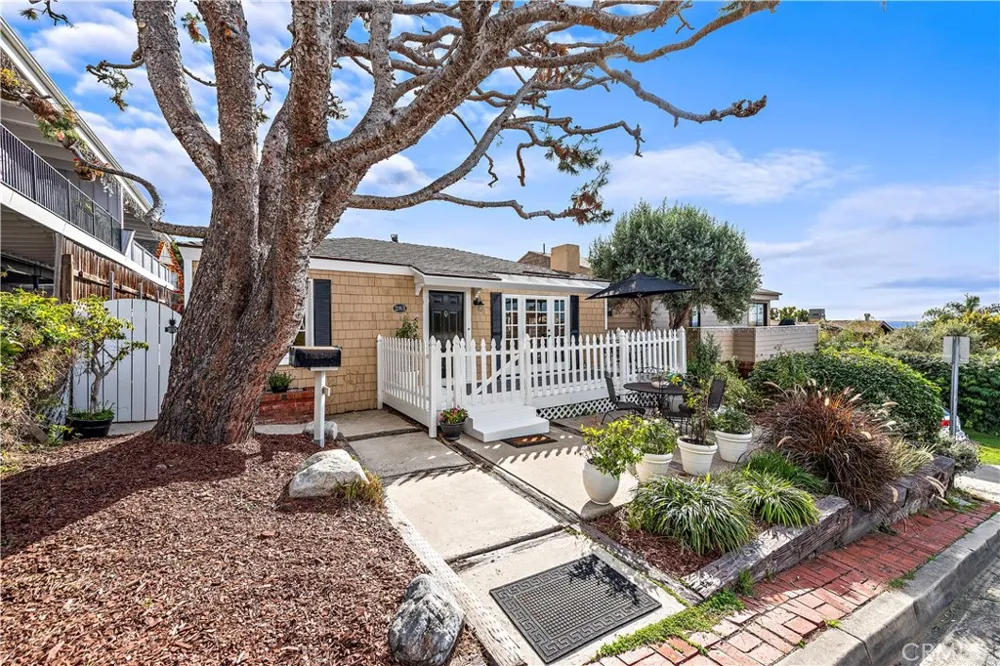 283 Fairview Street Laguna Beach, CA 92651