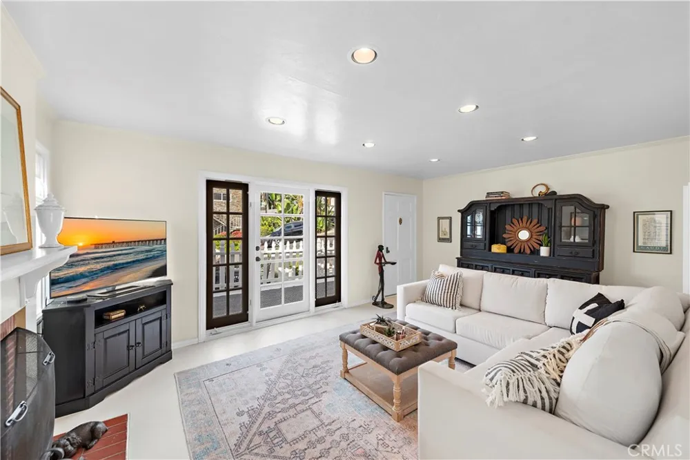 283 Fairview Street Laguna Beach, CA 92651