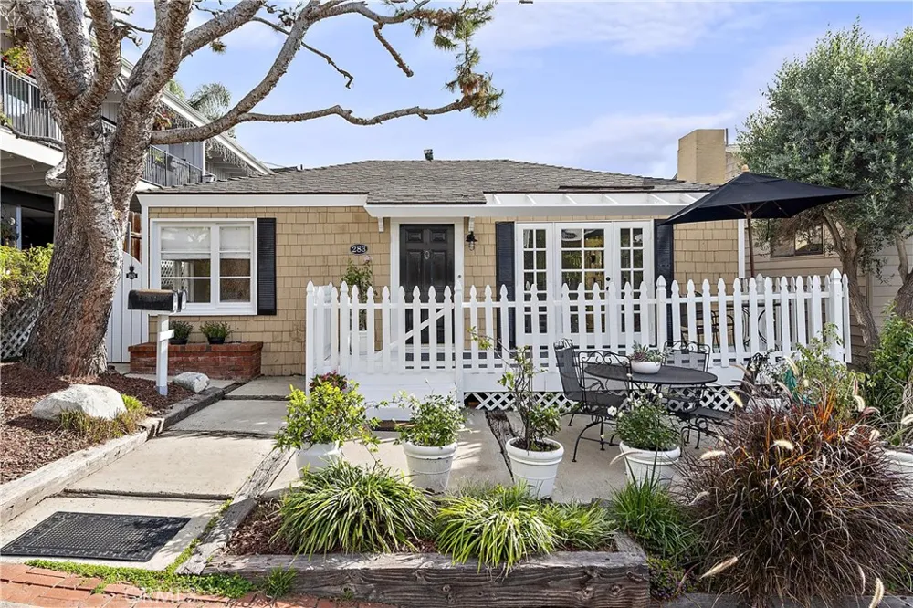 283 Fairview Street Laguna Beach, CA 92651