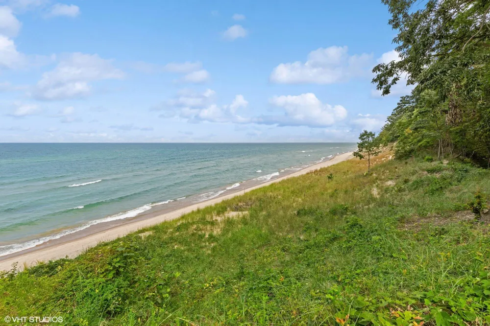 52 Lake Road Bridgman, MI 49106