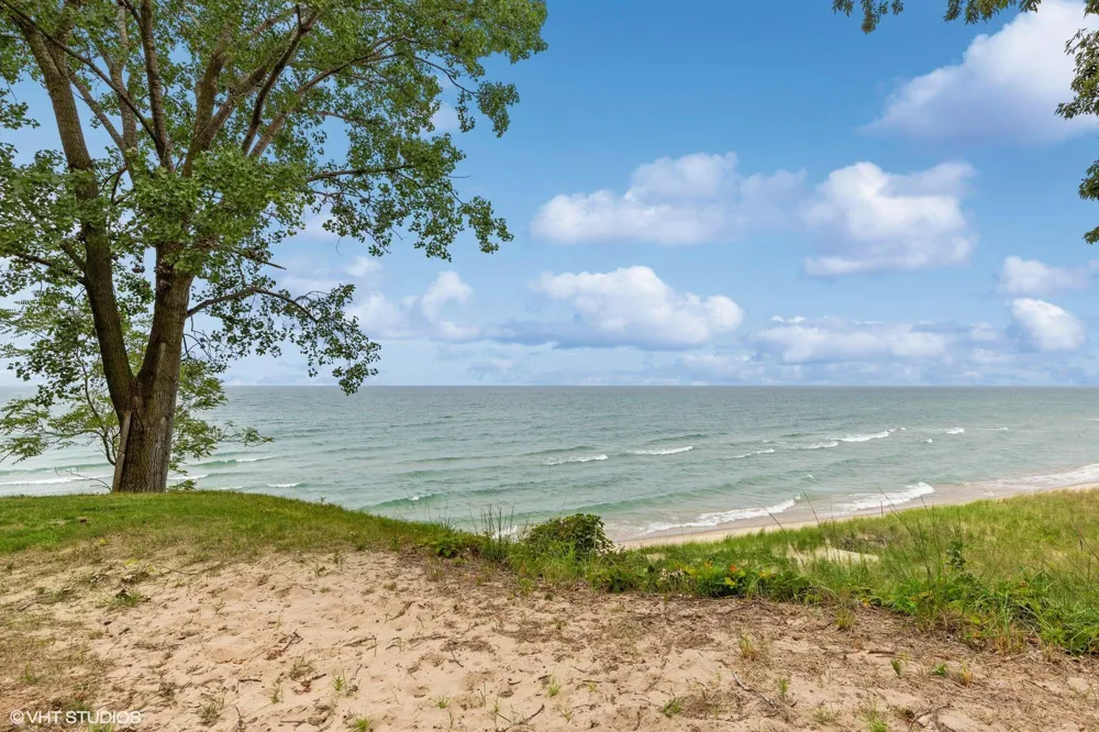 52 Lake Road Bridgman, MI 49106