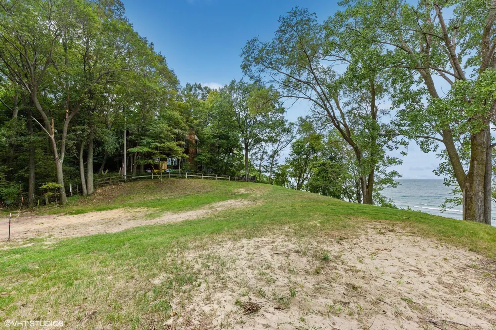 52 Lake Road Bridgman, MI 49106