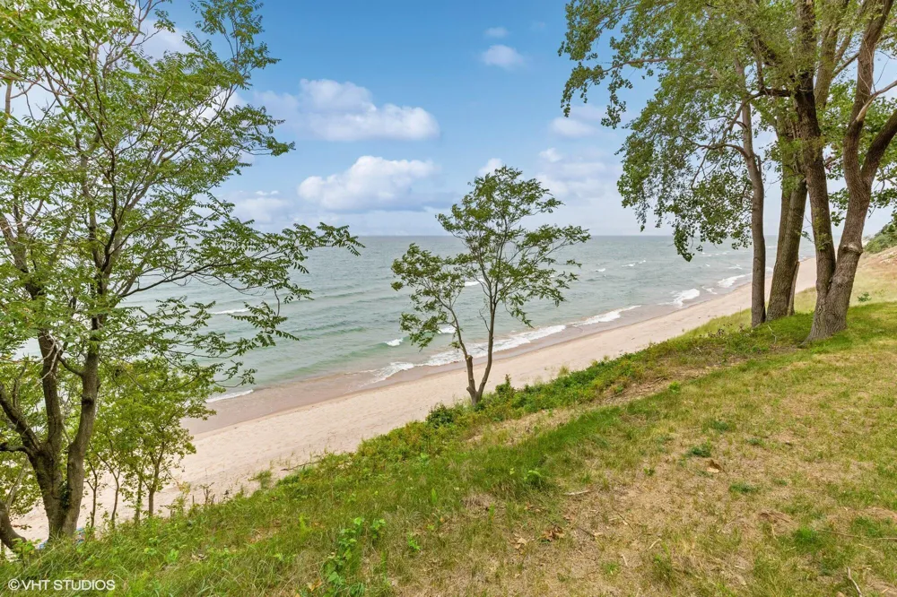 52 Lake Road Bridgman, MI 49106