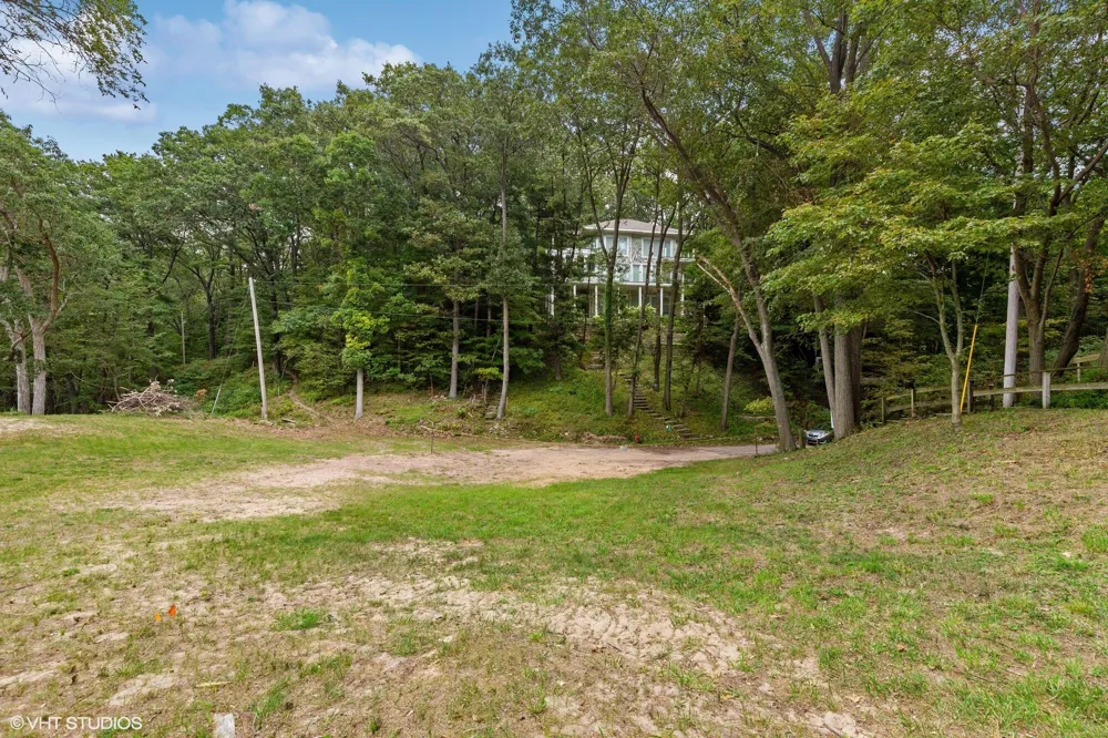 52 Lake Road Bridgman, MI 49106