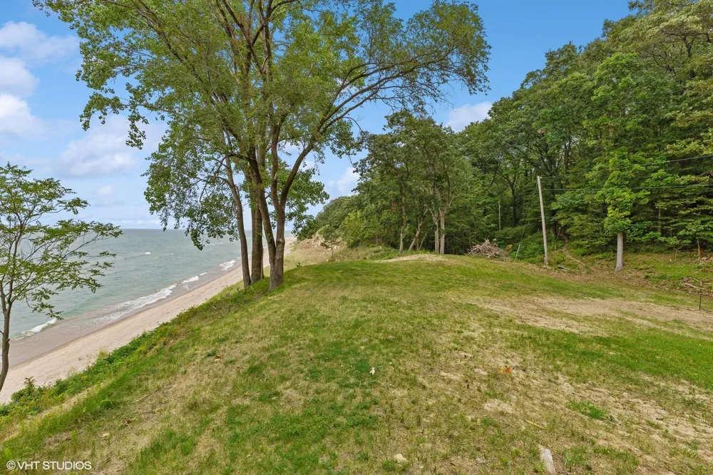 52 Lake Road Bridgman, MI 49106