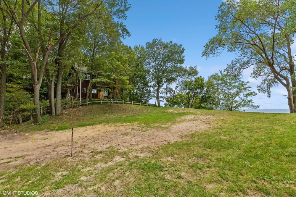 52 Lake Road Bridgman, MI 49106