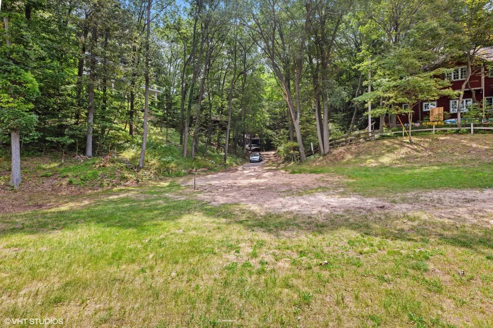 52 Lake Road Bridgman, MI 49106