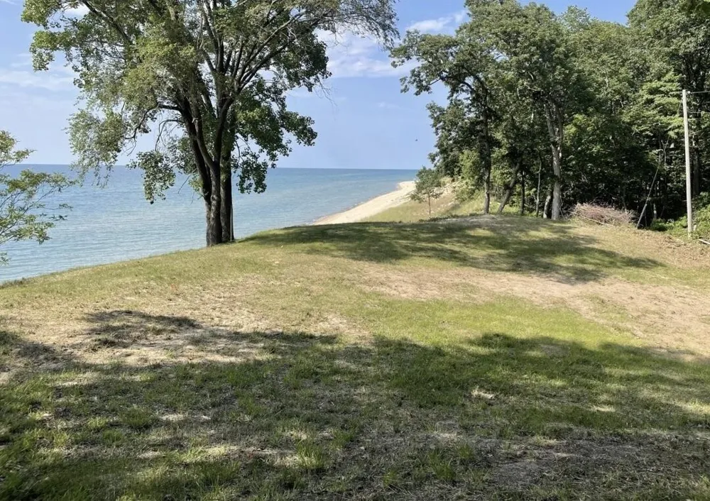 52 Lake Road Bridgman, MI 49106