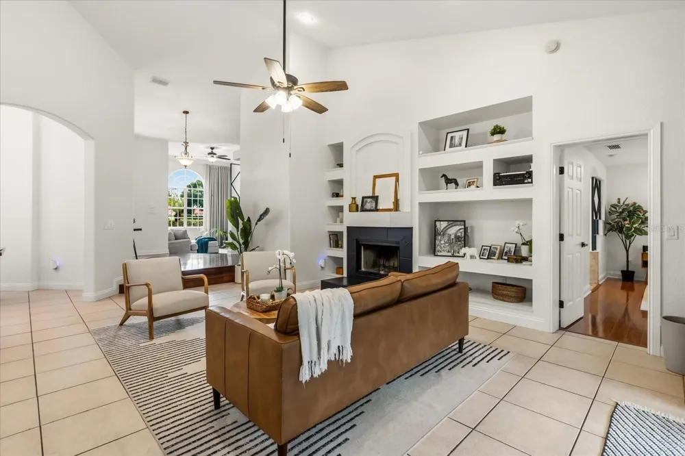 1934 THOROUGHBRED DRIVE Gotha, FL 34734