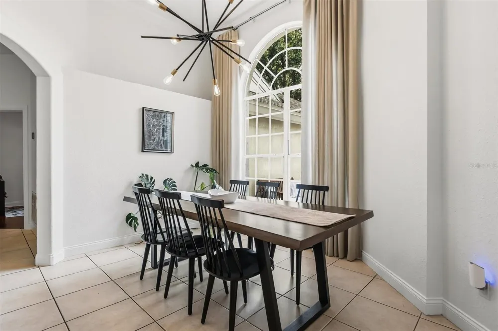 1934 THOROUGHBRED DRIVE Gotha, FL 34734