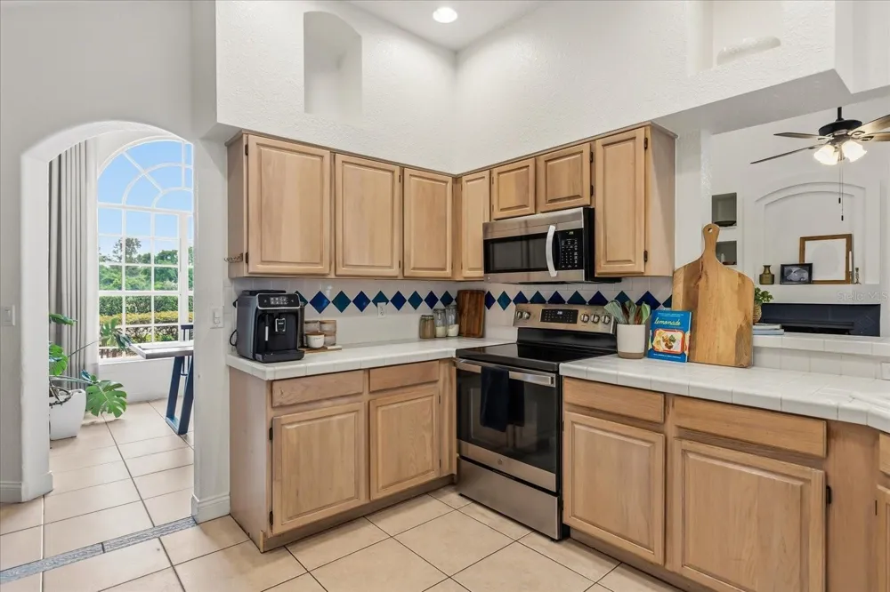 1934 THOROUGHBRED DRIVE Gotha, FL 34734