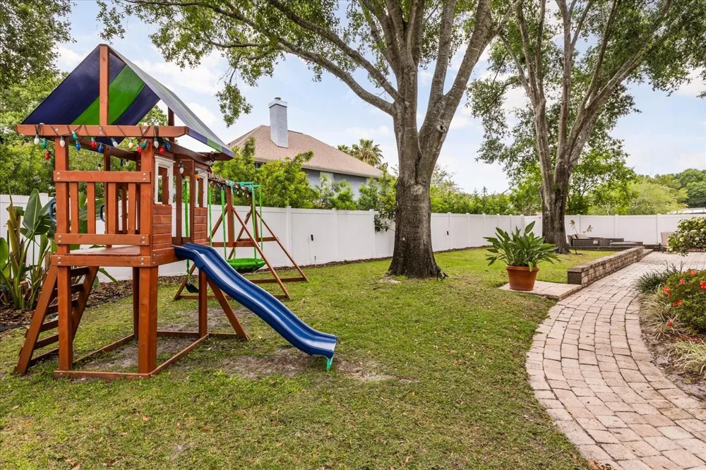 1934 THOROUGHBRED DRIVE Gotha, FL 34734