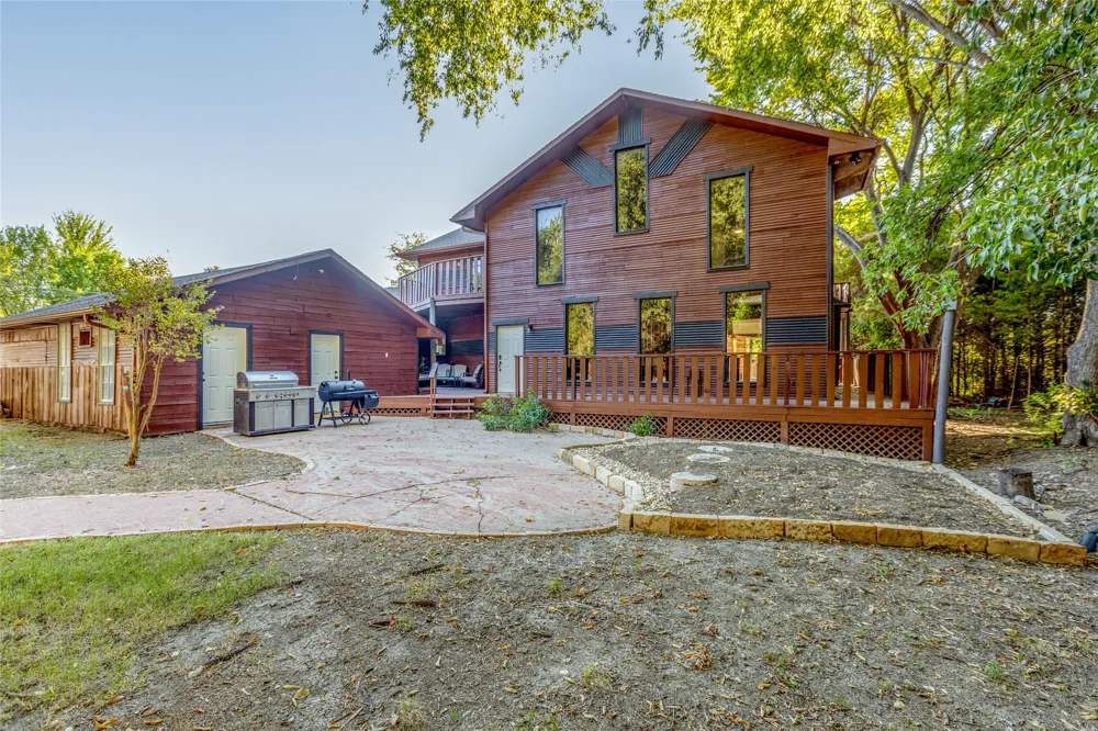 7404 County Road 964 Nevada, TX 75173